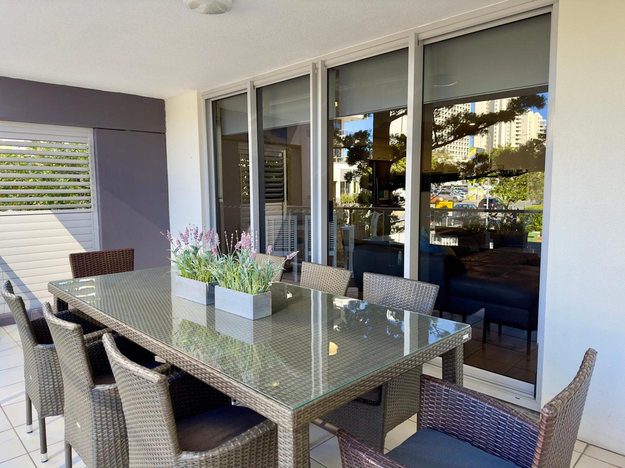 Trilogy Surfers Paradise Exterior photo