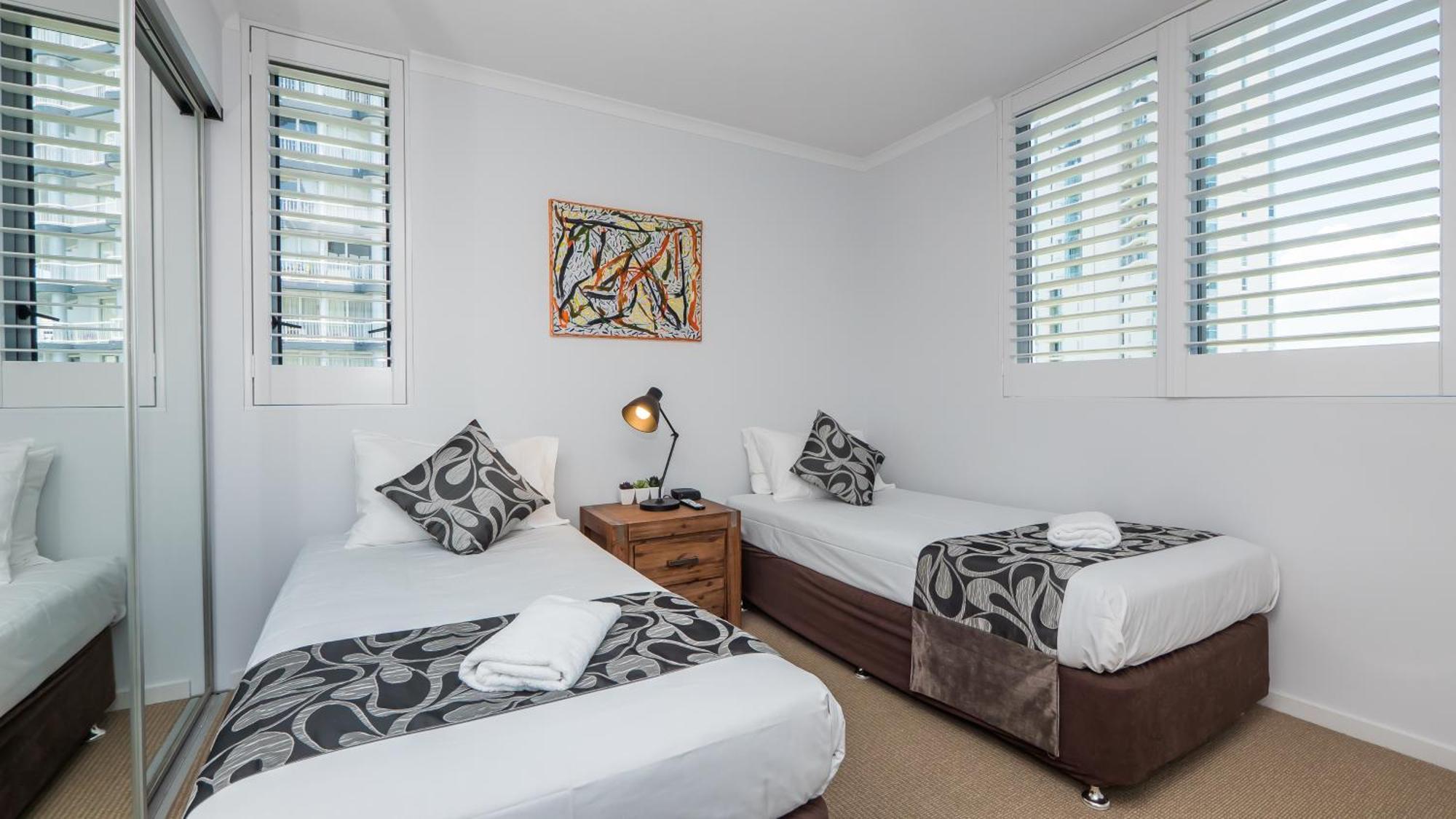Trilogy Surfers Paradise Room photo