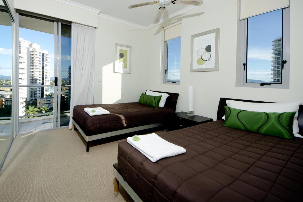 Trilogy Surfers Paradise Exterior photo