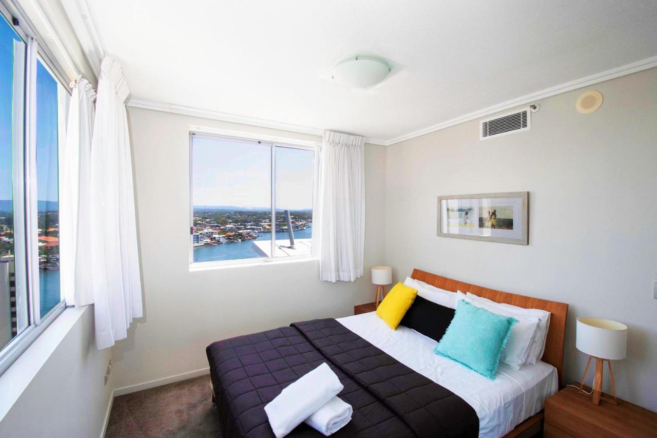 Trilogy Surfers Paradise Exterior photo